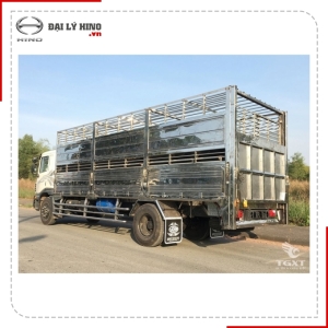 XE CHỞ GIA SÚC 7.3 TẤN HINO FG8JT7A