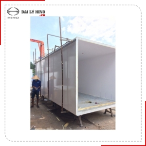 XE ĐÔNG LẠNH 3.5 TẤN HINO XZU720