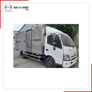XE TẢI THÙNG KÍN 3.5 TẤN HINO XZU720
