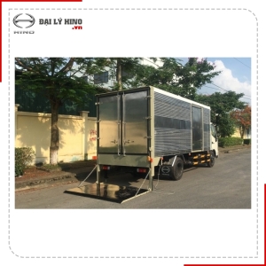 XE TẢI THÙNG MUI BẠT 3.4 TẤN HINO XZU352 - BỬNG NÂNG